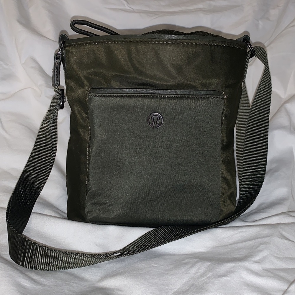 lululemon all set mini bucket bag